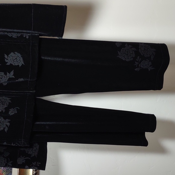 Coldwater Creek Velvet Jacket/Pants - Picture 9 of 9